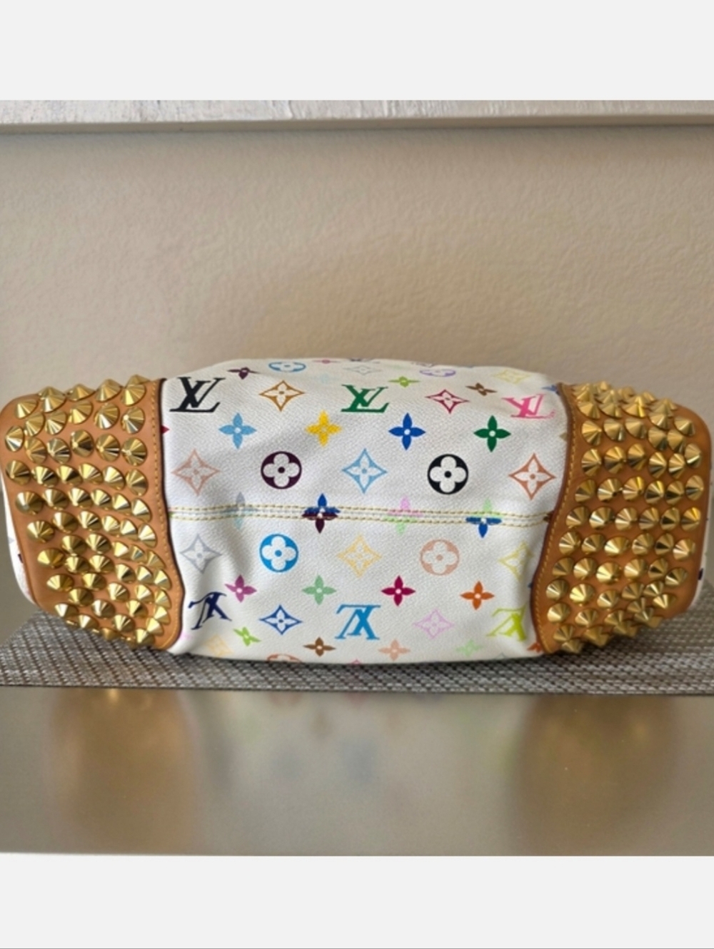 ♥RARE Louis Vuitton White Murakami Multicolor Monogram Gold Studded Shoulder Bag - Picture 5 of 15
